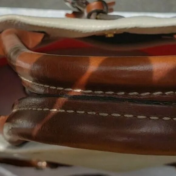 Awesome Beige Dooney & Bourke Tassel Tote Satchel Handbag, in Great Condition - Picture 7 of 7